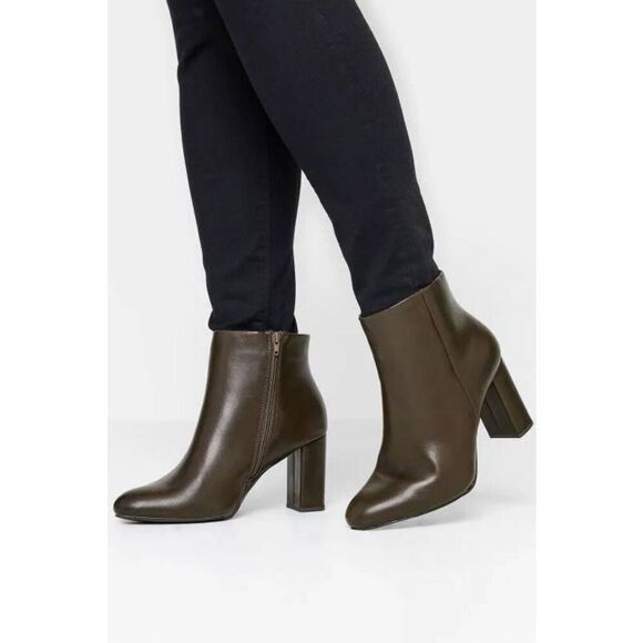 Annabella Mocha Brown Leather size 8 Womens Booties - Picture 1 of 10